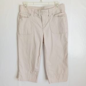 Gloria Vanderbilt Khaki Capri Pants